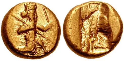 نمای روبه‌رو از پشت و روی سکه طلای قدیمی دریک با نقش کماندار هخامنشی 
