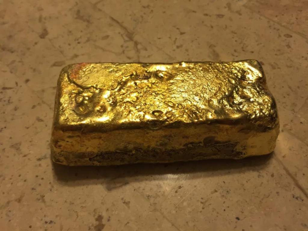 طلای آبشده در قالب شمش طلا