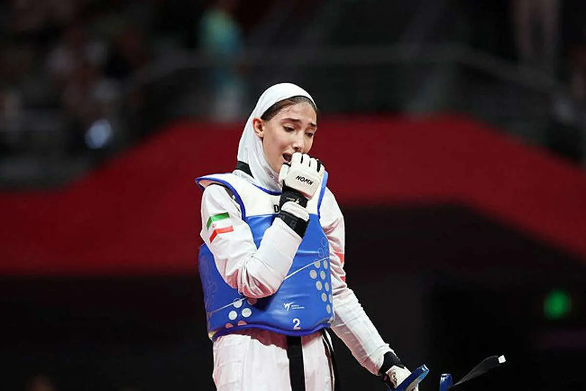 مبینا نعمت زاده